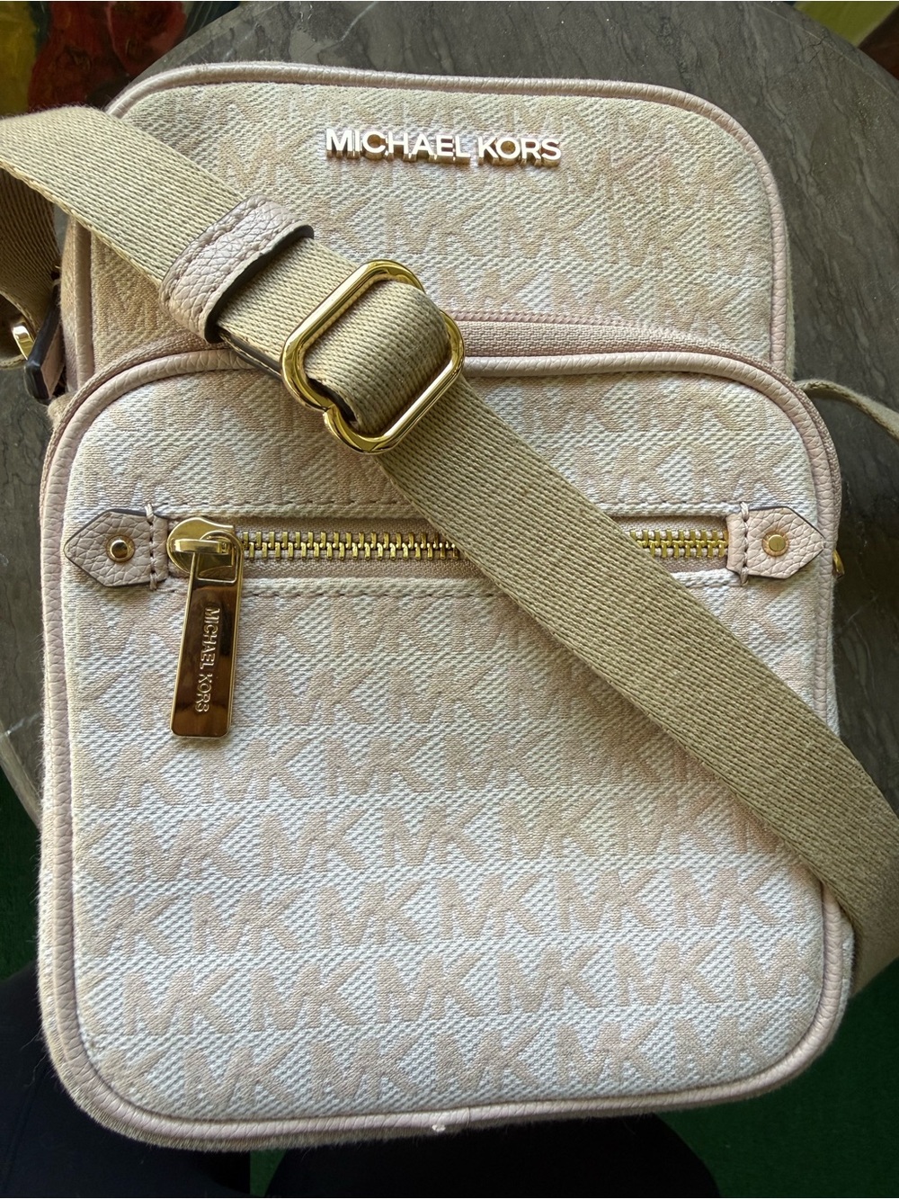 Michael Kors Cream Blush Signature Canvas Crossbody GUC - Picture 12 of 13